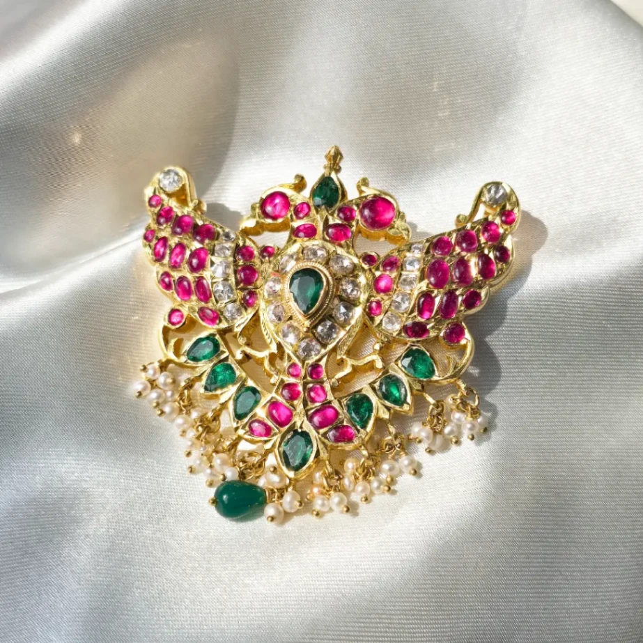 The Dvipa-Paksha Pendant